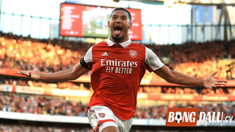 Phong cách thi đấu ấn tượng của trung vệ William Saliba